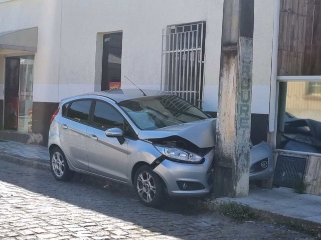 Coliso  registrada nesta manh, no Magalhes