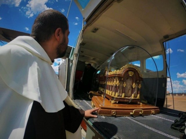 Tubaro se prepara para receber relquias de Santa Teresinha neste ms