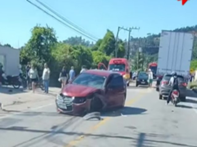 Acidente no bairro So Joo Margem Direita mobiliza Bombeiros em Tubaro