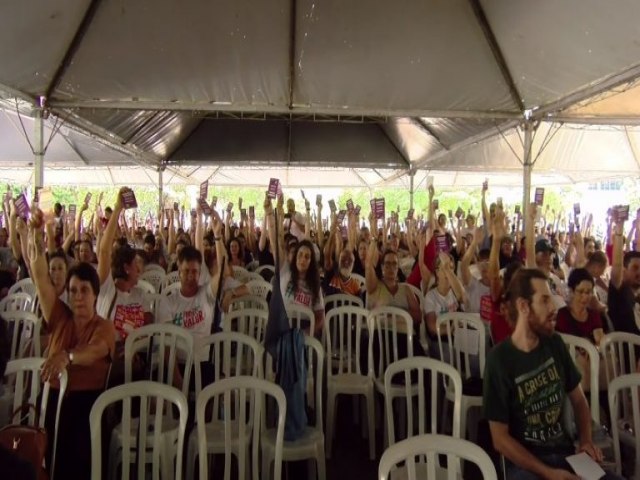 Greve na rede estadual de ensino  aprovada em assembleia