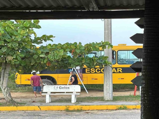 Laguna: Criana  esquecida dentro de nibus escolar