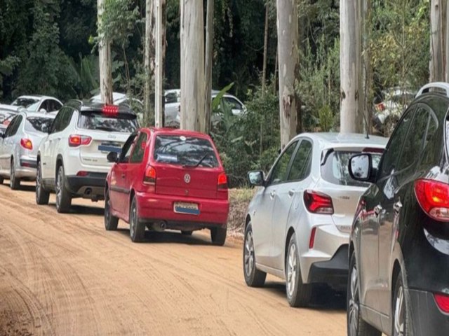 Filas crescem em rotas alternativas para contornar Morro dos Cavalos; confira quais so