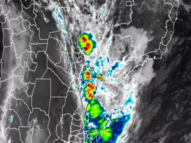 Frente fria arrasa SC e deve manter intensidade das chuvas nos prximos dias