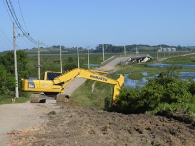 Obras so retomadas no ltimo trecho da Estrada de Congonhas, em Tubaro