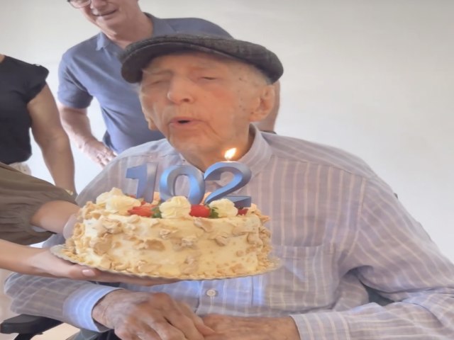 Funcionrio mais antigo do mundo celebra 102 anos em SC