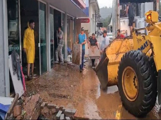 Chuva em SC deixa quatro municpios em situao de emergncia e quase 200 desalojados