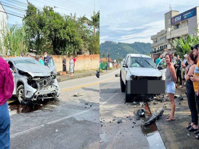 Coliso no Km 60 deixa uma pessoa ferida no sbado (11)