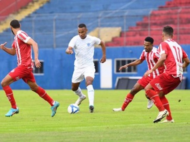 Herclio Luz fica no empate contra o Barra