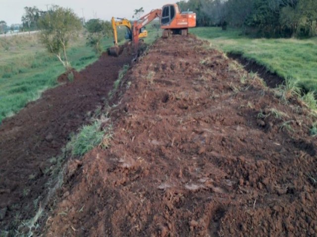 Tubaro expande conteno para evitar alagamentos na regio da Madre