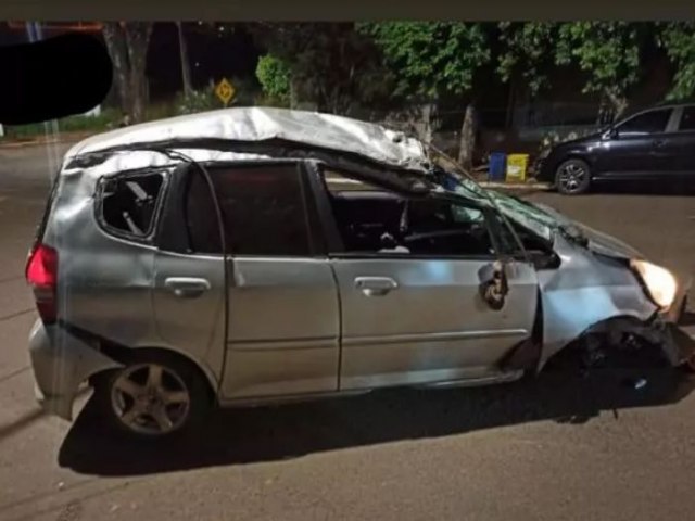 Perseguio policial acaba com carro capotado e mulher morta em SC