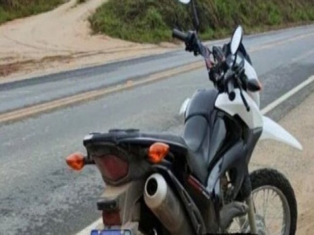 Moto furtada em Gro Par  recuperada pela PM em Brao do Norte