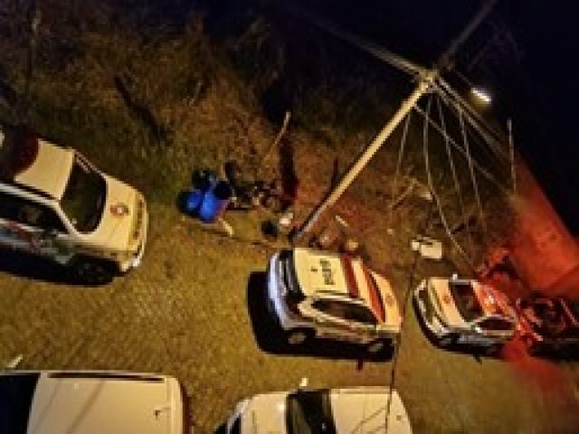 Laguna: Corpo de recm-nascido  encontrado enterrado nos fundos de casa; pais so presos