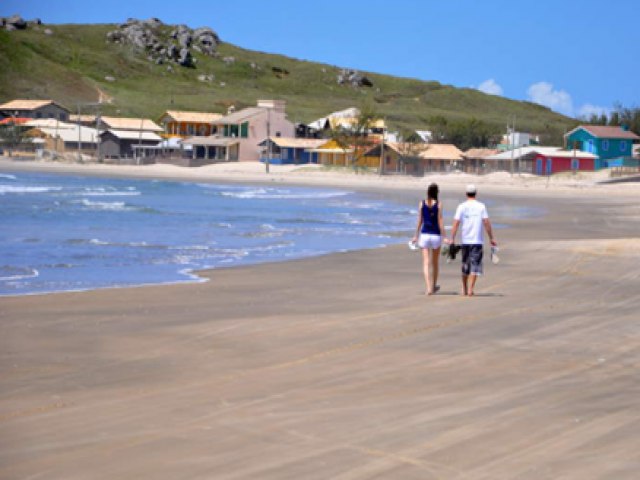 Sentena determina demolio de casa de veraneio em praia de Laguna