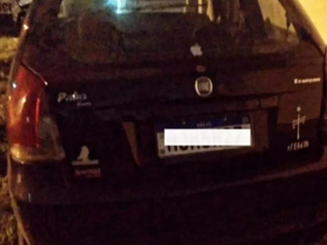 Carro roubado por quadrilha na cabeceira da ponte de Cabeuda  recuperado pela Polcia Militar