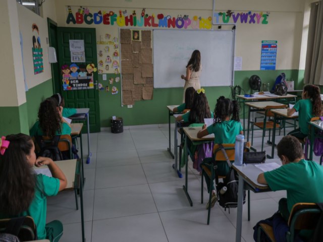 Justia derruba liminar que interferiu no maior concurso da educao de SC