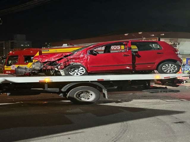 Batida entre carro e caminho deixa motorista em estado grave em Tubaro