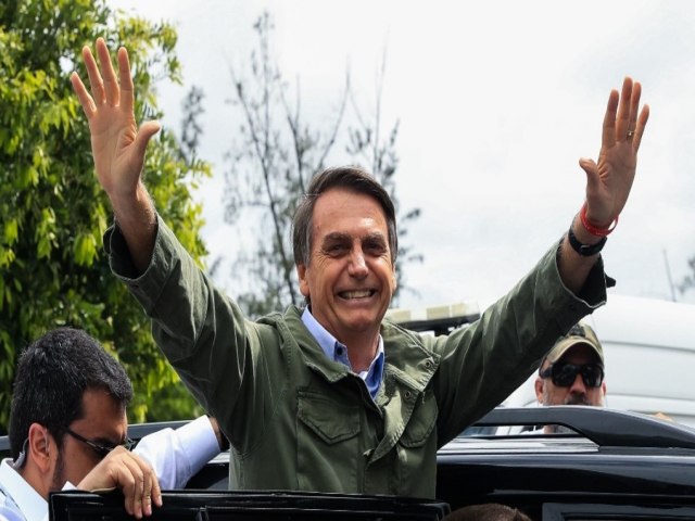 Ex presidente Bolsonaro chega a Tubaro nesta sexta-feira