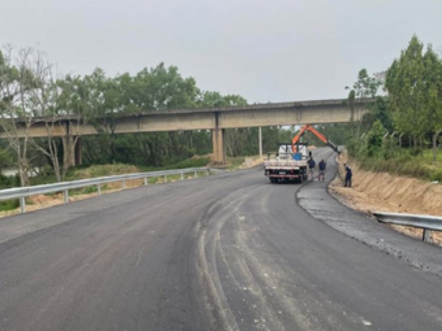 Rodovia Ageu Medeiros comea a receber pavimentao asfltica