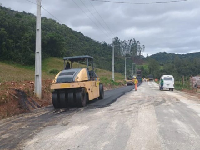 Segundo trecho da Rodovia da Imigrao comea a ser asfaltado