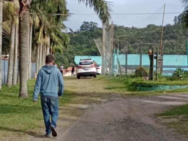 Homem  executado com cerca de 30 tiros na manh de quinta-feira (3), em Imbituba