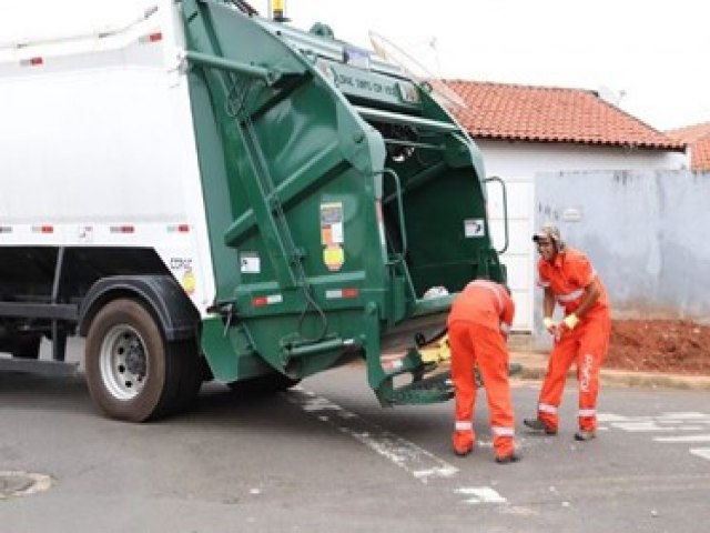 Em Laguna coleta de lixo segue com apenas um caminho