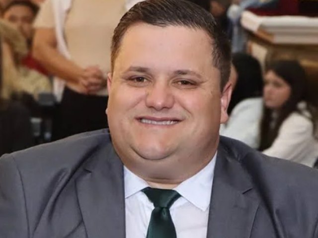 Candidato a vice-prefeito de Laguna  conduzido  delegacia com alta quantia de dinheiro no carro