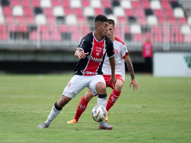 Herclio Luz vence mais uma e pega o Marclio Dias na semifinal da Copa Santa Catarina