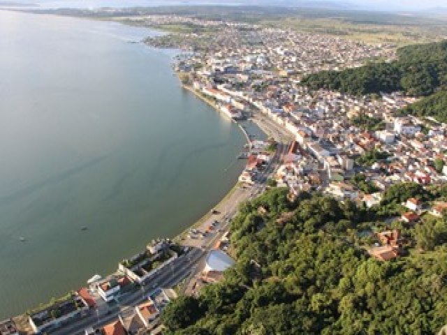 Laguna  um dos cenrios de programa turstico da TV Cultura