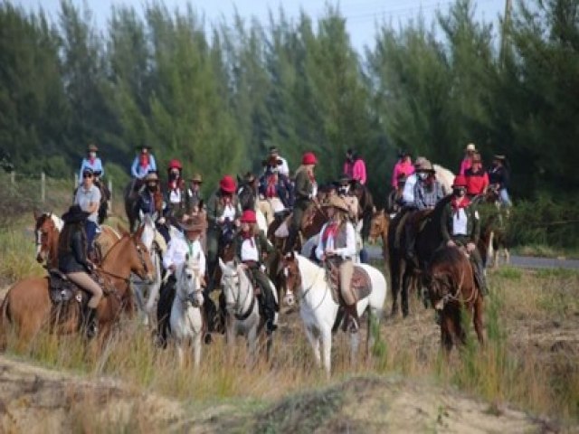 CulturAnita realiza cavalgada em homenagem  Repblica Catarinense