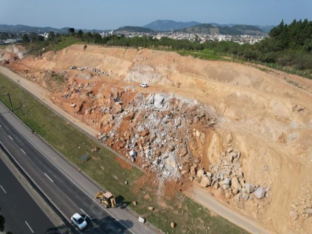 Obras em Capivari de Baixo tm nova etapa de detonao nesta quarta