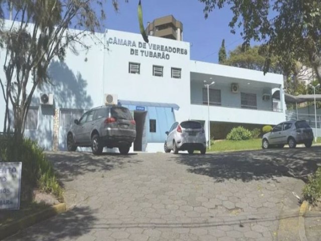 Vereadores de Tubaro aprovam reajuste para vice-prefeito e secretrios municipais