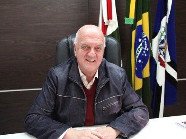 Ex-prefeito Olavio Falchetti sofre infarto e � internado