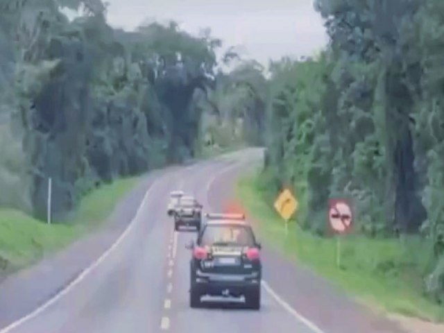 Adolescente de 16 anos capotou com 559 kg de maconha durante perseguio