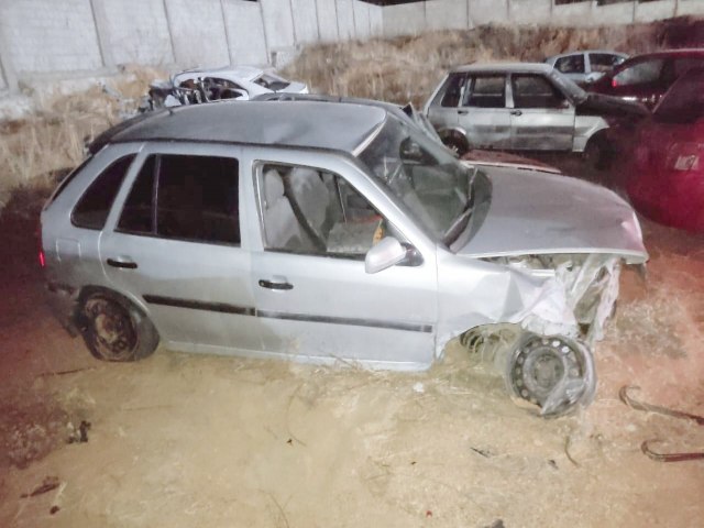 Condutor alcoolizado  detido aps colidir na mureta de ponte em Salgueiro