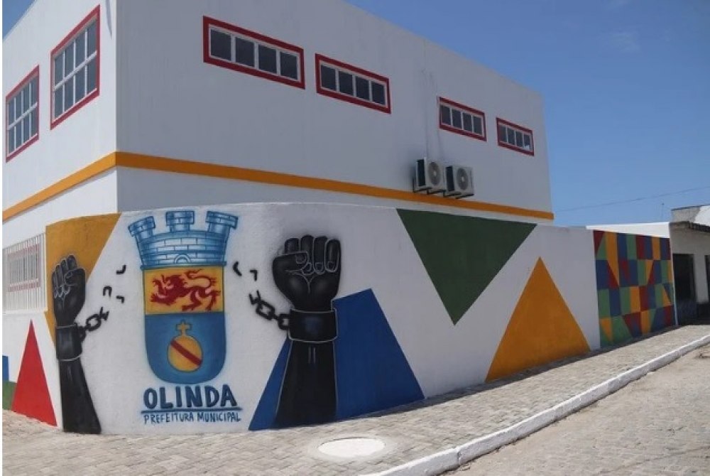 Professor é preso em Olinda suspeito de estupro contra aluna de 11 anos Professor é preso em Olinda suspeito de estupro contra aluna de 11 anos