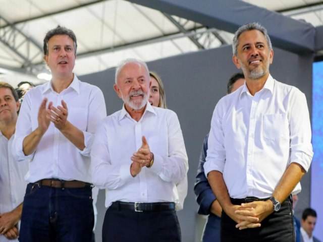 Camilo Santana intensifica a agenda de viagens pelo Ceará e amplia as articulações políticas Camilo Santana intensifica a agenda de viagens pelo Ceará e amplia as articulações políticas