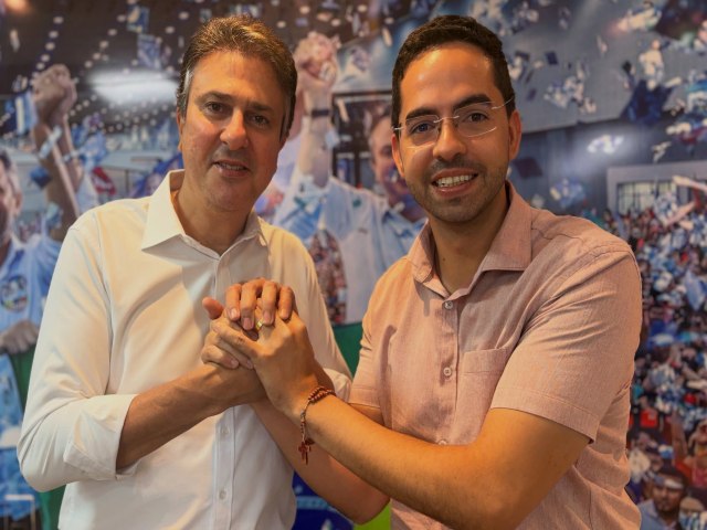 Deputado Davi de Raimund�o participa de eventos no Cariri e parabenizou o novo l�der do PT no Senado, Camilo Santana