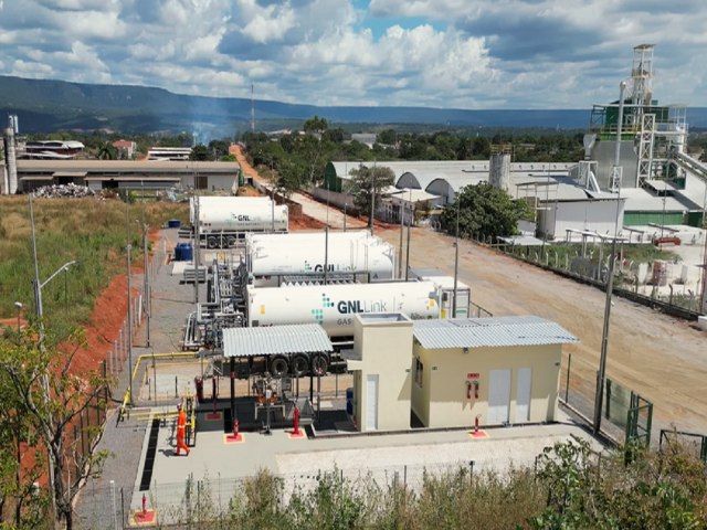 Deputado Davi de Raimund�o visitou a Esta��o de Distribui��o de G�s Natural no Cariri