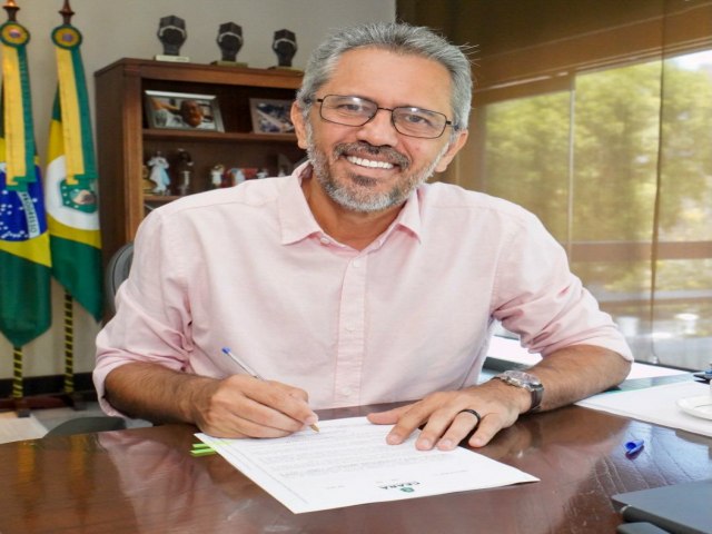 Governador Elmano de Freitas anuncia investimentos em saneamento b�sico para 27 cidades do Cear�