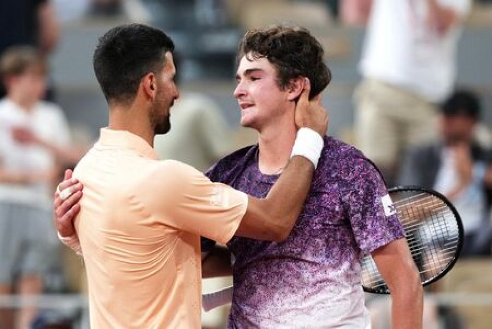 Djokovic Exalta Jo�o Fonseca Ap�s Queda em Roland Garros: 