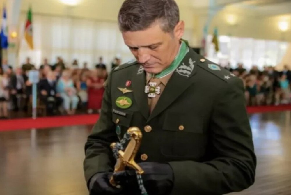 Ex�rcito promove general alvo de cr�ticas por atua��o contra garimpo