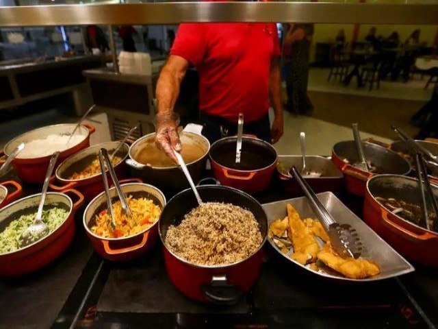 Comer fora de casa em SP est mais caro; self-service subiu 41% em 4 anos