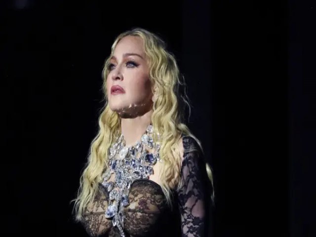 Show de Madonna leva 1,6 milho de pessoas a Copacabana, no Rio