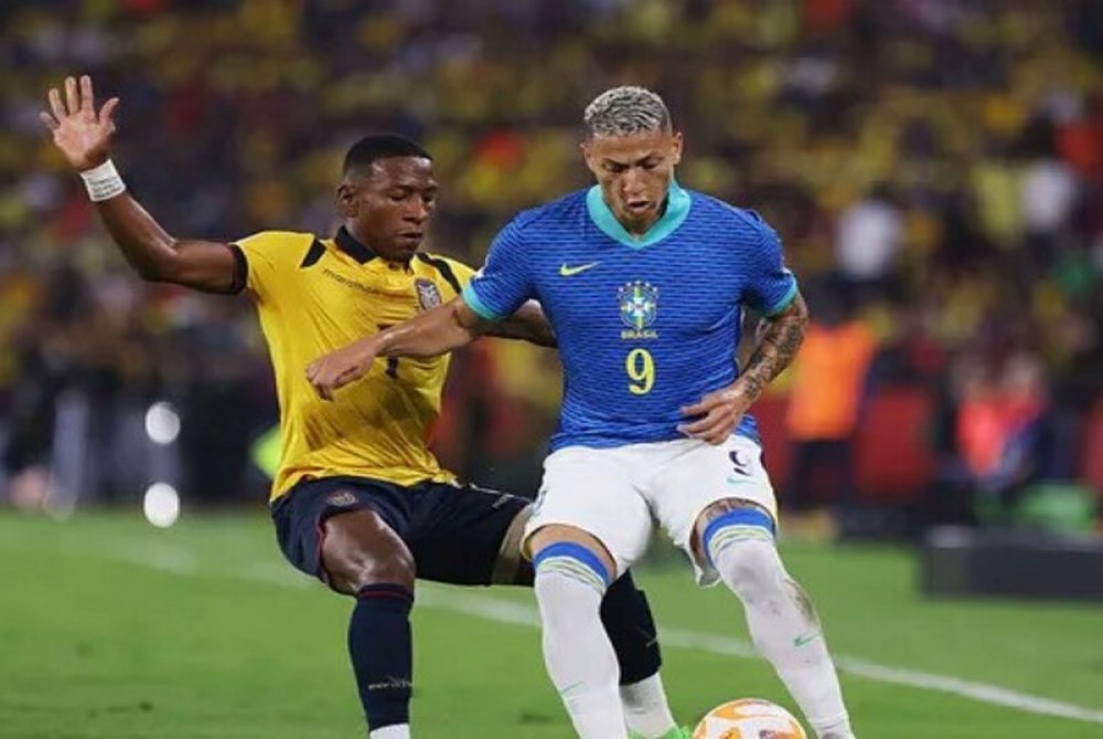 Brasil tem atua��o t�mida e fica no empate sem gols com o Equador na estreia de Ancelotti