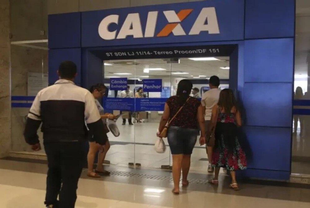 Caixa libera abono salarial para nascidos em julho e agosto
