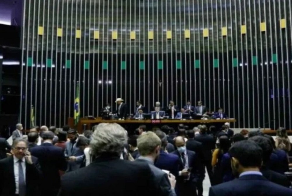 Bancadas estaduais burlam STF, fragmentam emendas e destinam s� 20% para obras