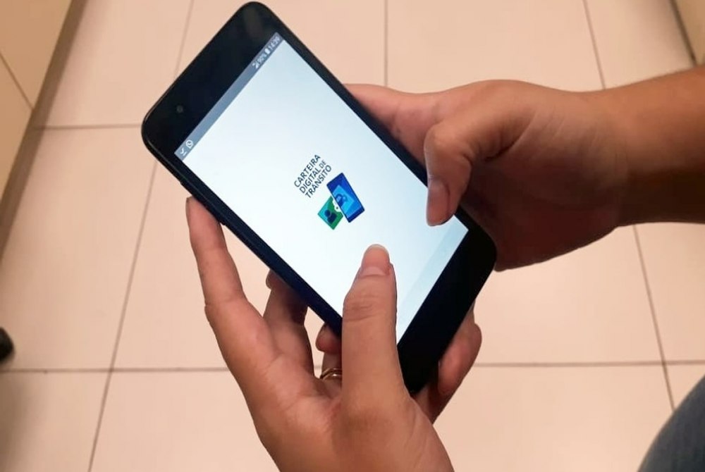 Propriet�rios de ve�culos da BA j� podem indicar real infrator de multa de tr�nsito de forma digital