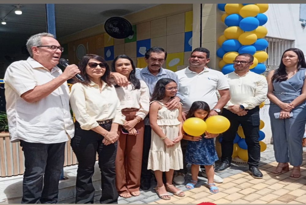 Canhotinho inaugura terceira Cozinha Comunit�ria em homenagem a MARIA DE BATERIA