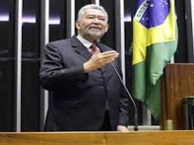 Paul�o faz alerta a sociedade para as artimanhas do Congresso Nacional