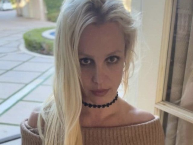 Britney Spears revela suas crushes femininas e reflete sobre nostalgia